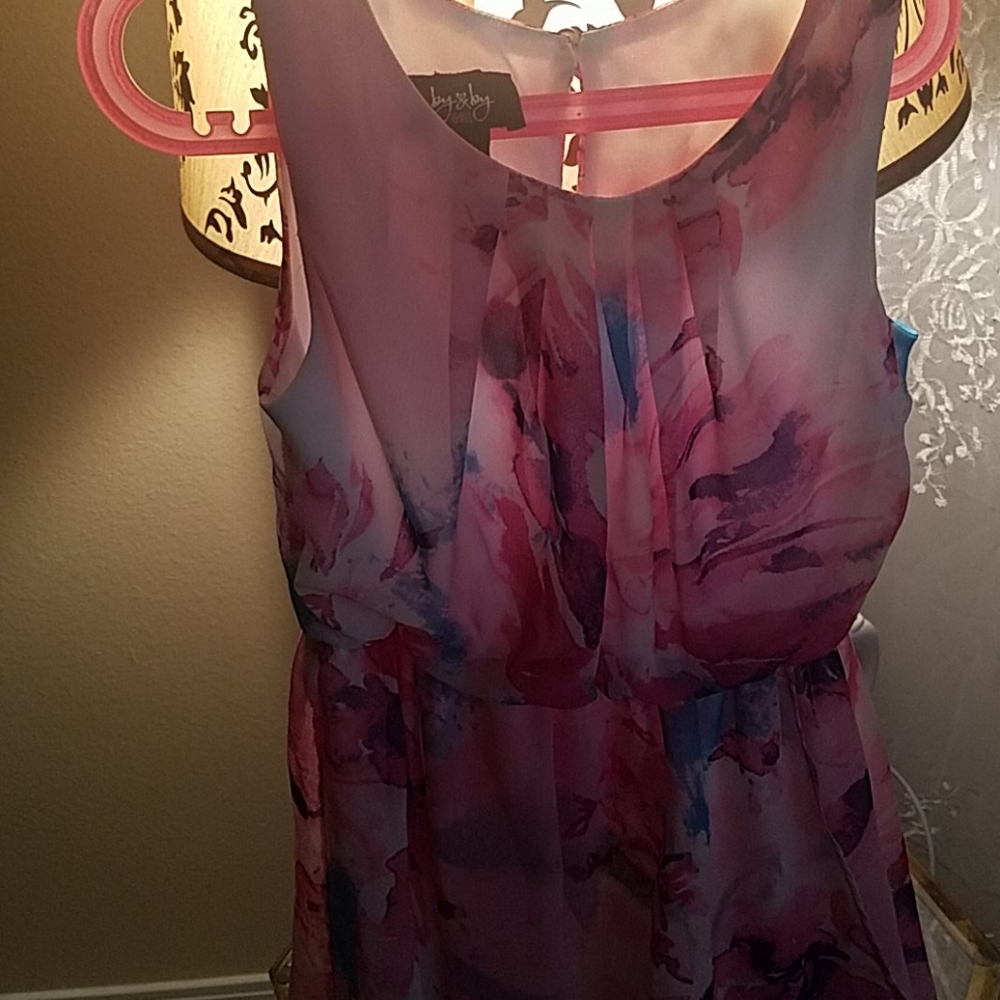 Dress - Picture 2 of 2
